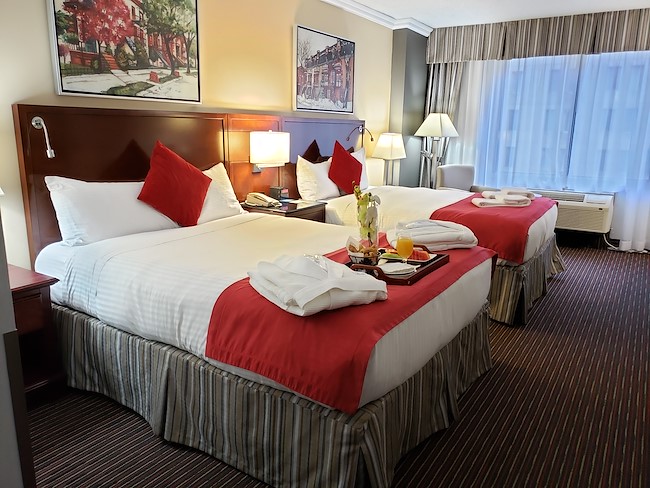 Standard 2 Queen Bed Hotel Rooms in Montreal